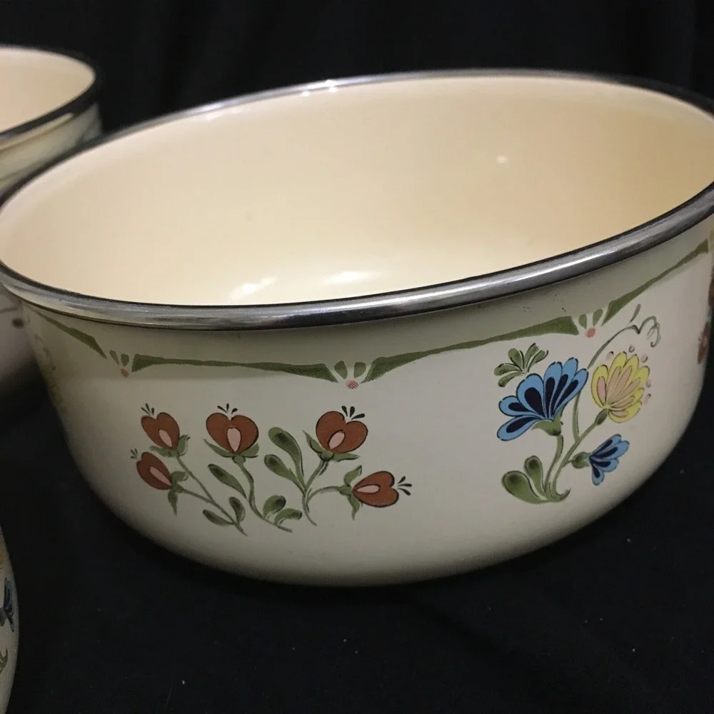 Vintage JC Penney's Kobe Kitchen Floral Enamel Metal Mixing Nesting Bowls